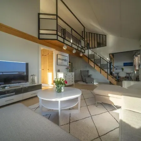 Apartment Arctic Penthouse *